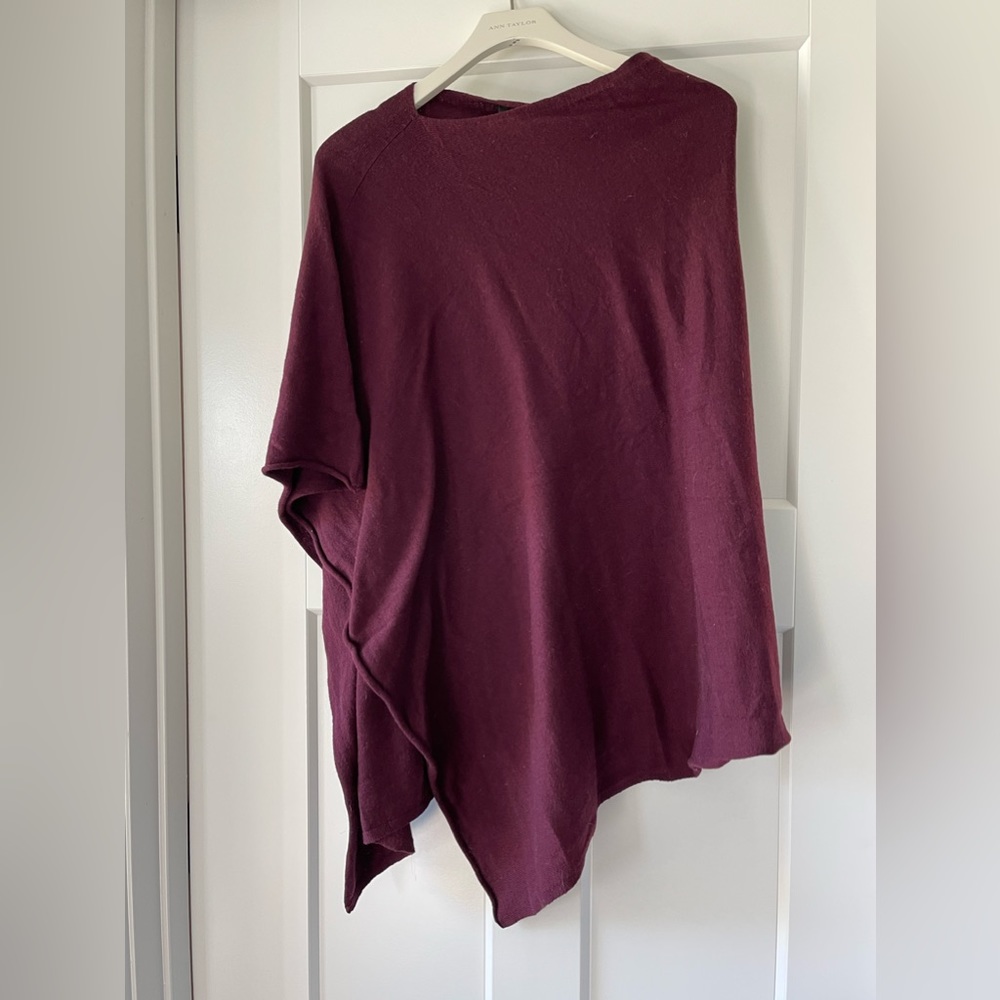 Ann Taylor L/XL Burgundy Shawl